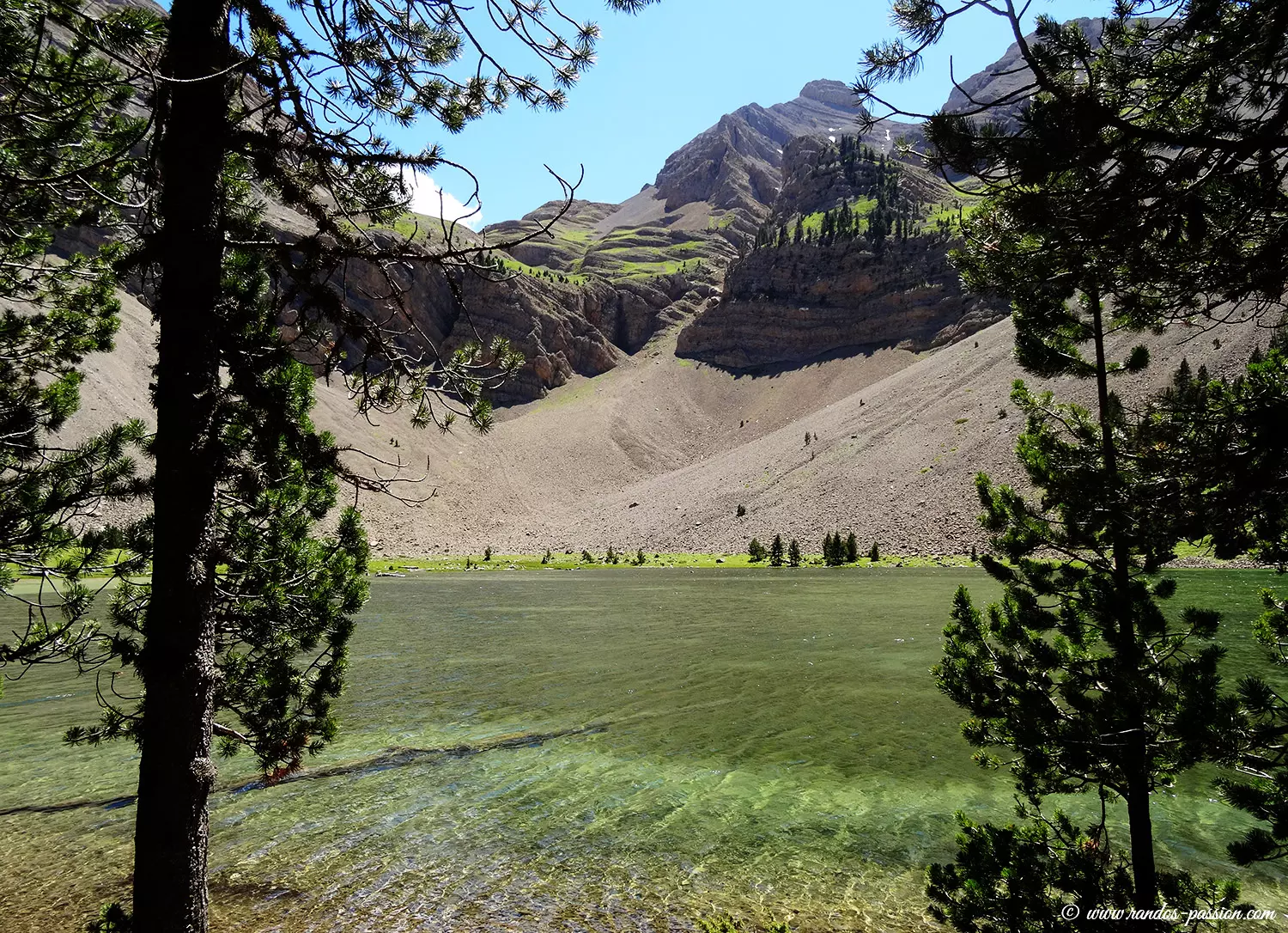 L'Ibón de Plan ou Basa de la Mora L'Ibón de Plan ou Basa de la Mora