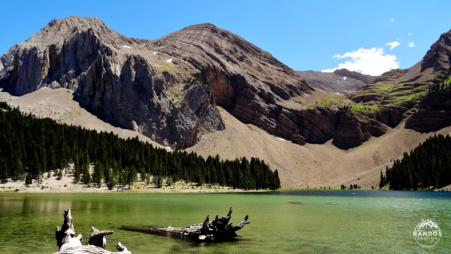 L'Ibón de Plan ou Basa de la Mora L'Ibón de Plan ou Basa de la Mora